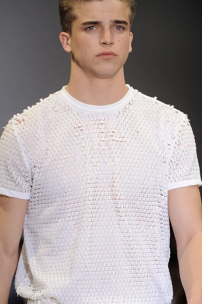 Look 37